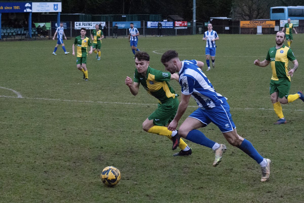GeoPur1881's tweet photo. ๐ธSecond half shots from Wroxham 2-1 Hullbridge #wroxhamfc #IsthmianLeague #nonleague https://t.co/XmuMlRNgGf