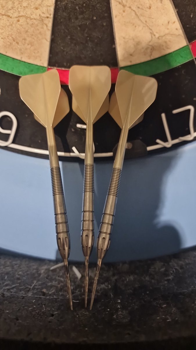 aart van dam tweet media