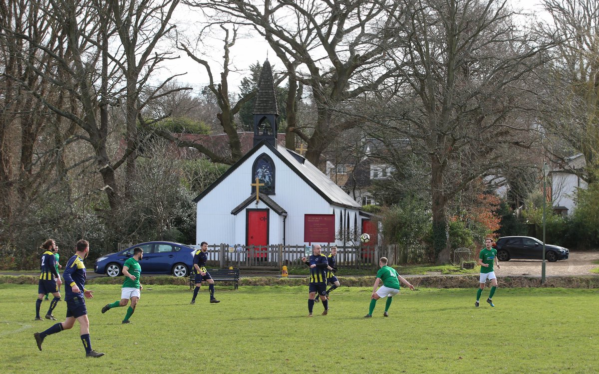 Finally got to visit <a href="/AfcWestend_gwal/">Afc Westend</a> whose ground nestles at the bottom of Esher Hill