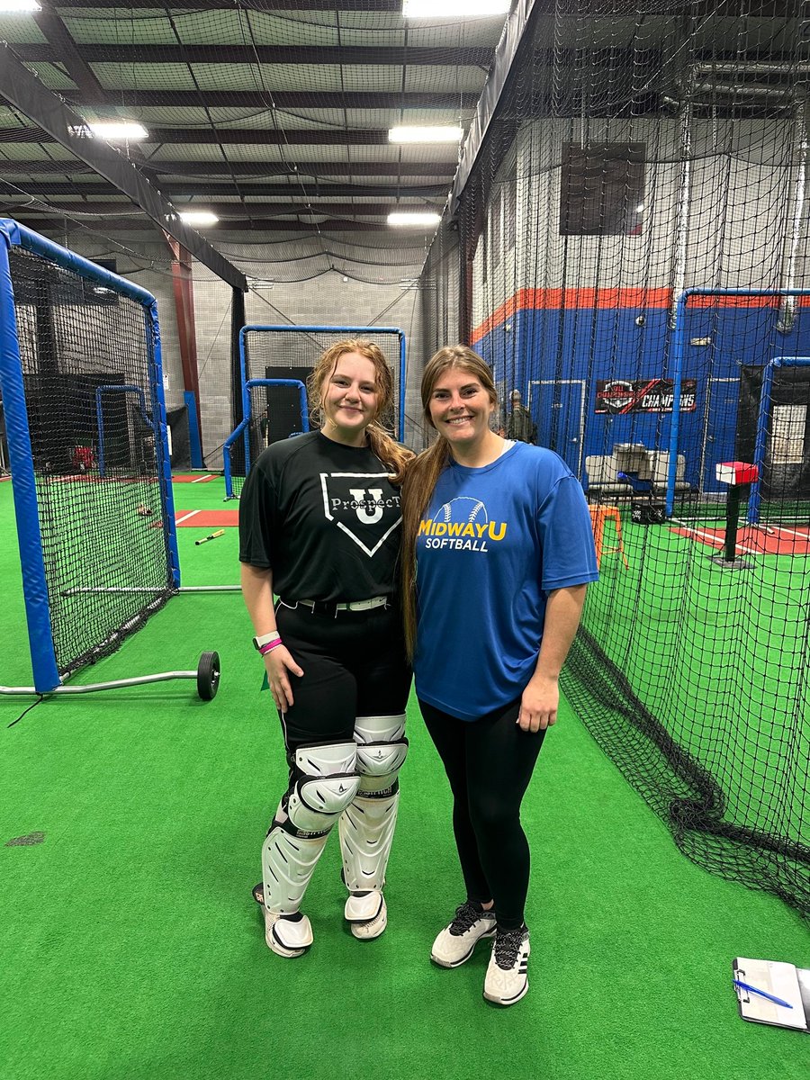 natpiccirilli27's tweet photo. Thanks to @u_prospect for hosting a great combine yesterday. It was great meeting all the coaches @coachmass2214 @coach_buck_2 @krystalCammuse and getting some work in! @sluggers16CMAR @manualsoftball https://t.co/i5FgQTkJvO