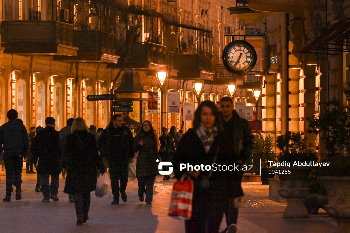 PhotoStockaz's tweet photo. Bakının dörd bir tərəfində yerləşən saatlar
#saat #vaxt #səbailrayonu #xətairayonu #tarqovı #i̇çərişəhər #nərimanov #bakışəhəricrahakimiyyəti  #prospekt #photo #Stock #Azerbaijan #Baku #streetphotography #streetstyle #streetphoto #bakustreets 
🕰️ Ətraflı: https://t.co/mAGqeMvgrd https://t.co/N9sOHl27vq