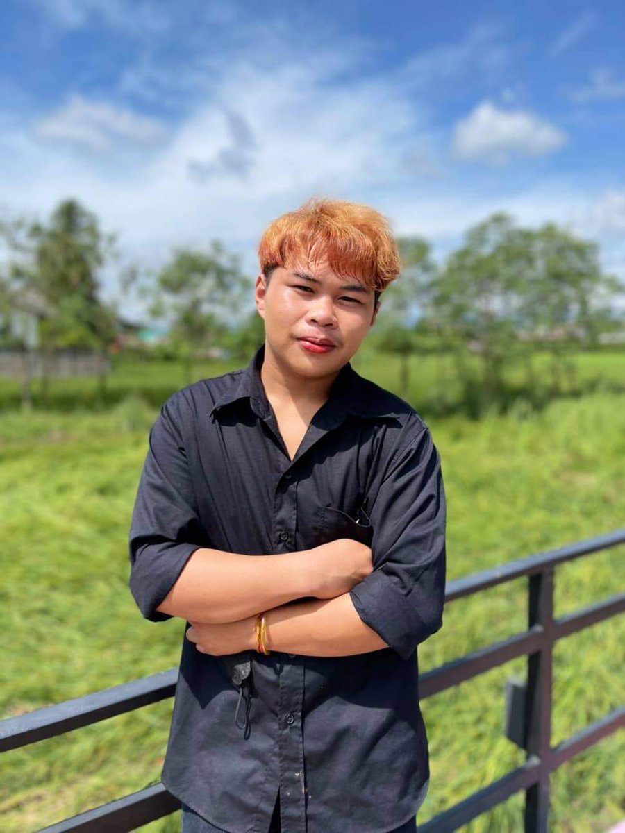 mora_wir's tweet photo. @HWAN11_10 ขอไอดีไลน์หน่อยครับ https://t.co/GvLzsxK8sL