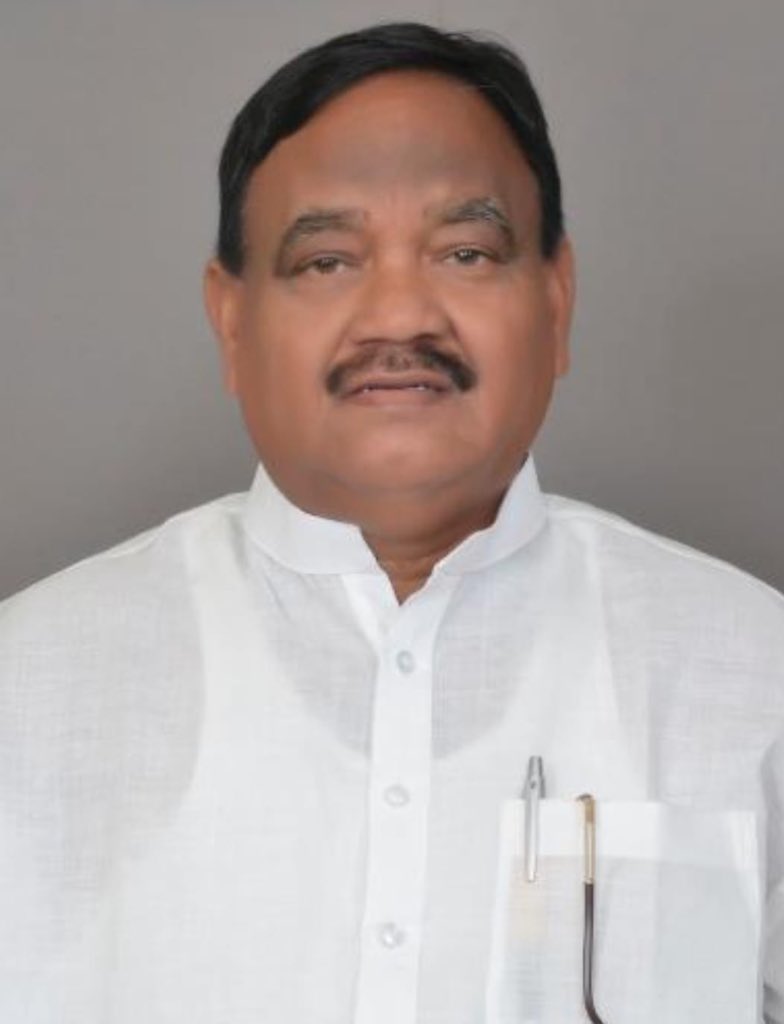 MarriRajasekar's tweet photo. SCB శాసనసభ్యులు శ్రీ. @GSayannaMLA గారి హఠాన్మరణం తీవ్ర దిగ్భ్రాంతికి గురి చేసింది. ఒక సుదీర్ఘ రాజకీయ ప్రస్థానం కలిగి ప్రజలకు సేవలందించిన మా సహచరులని కోల్పోవడం ��ాధాకరం. 

వారి పవిత్ర ఆత్మకు శాంతి కలగాలని ప్రార్ధిస్తూ వారి కుటుంబ సభ్యులకు నా ప్రగాఢ సానుభూతి తెలియజేస్తున్నాను.🙏 https://t.co/UMl3KBMLUv