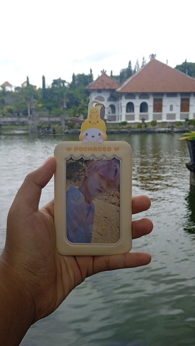 itsmechynu's tweet photo. let me join this 🥳
the poca :                    the owner : https://t.co/PI476cAW7o
