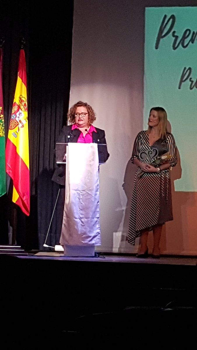 pelpalustre's tweet photo. Acudimos a los Premios Victoria 2022 por la @AAVVvictoriana para recoger el premio Victoria Asociativo 
Queremos reiterar nuestro especial agradecimiento al presidente de la asociación Pepe Ocón y toda su junta directiva, por este premio y por su apoyo y unión con nuestra entidad https://t.co/9dOwqC2Mxr