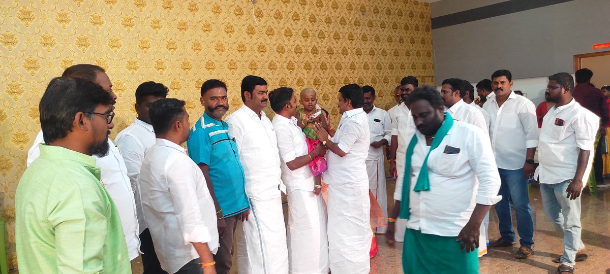 EmtKathiravan's tweet photo. இன்றைய தினம் பாஜகவின் இராமநாதபுரம் மாவட்ட பொருளாதாரப் பிரிவு மாவட்ட தலைவர் அன்பு சகோதரர் திரு  T.சுரேஷ்பாபு அவர்களது இல்ல காதணி விழாவில் சிறப்பு விருந்தினராக கலந்து கொண்ட தருணம்.

@annamalai_k @suresh_discover

#EMTkathiravan 
#EMTBrothers
#EMTForce
#BJPRamanathapuram
#JaiHind https://t.co/nslp6FSCRW