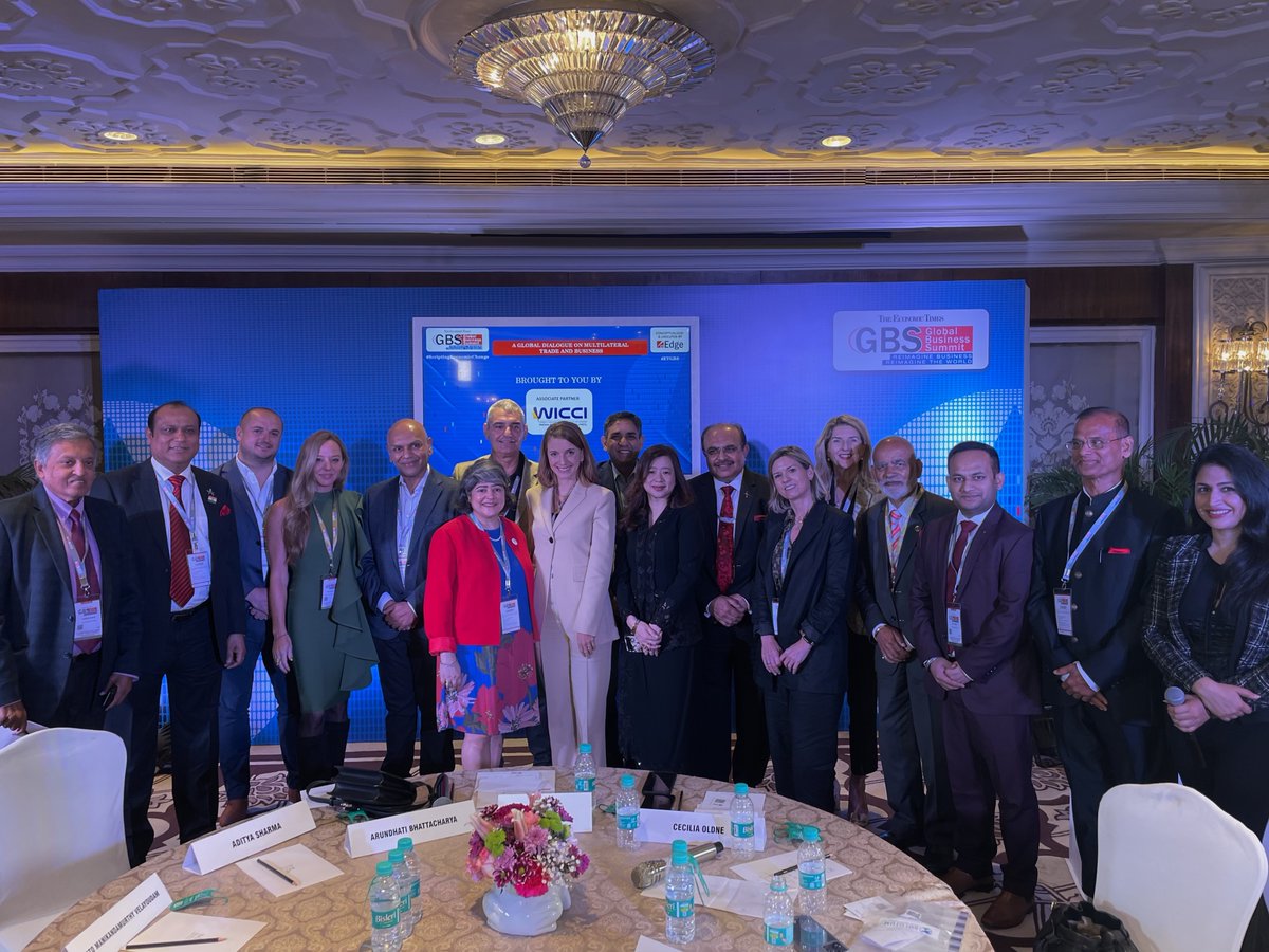 adadyndo's tweet photo. The most diverse (and the largest 😅) roundtable during @ET_GBS. Big thanks to the great panellists!
👉 https://t.co/waprvCw4zy
#indiaeuwomen #wicci #ETGBS #ScriptingEconomicChange #womeninbusiness #womenempowerment @indiaeuwomen @EconomicTimes @timesofindia @timesnow @etnow https://t.co/JlntbJETNE