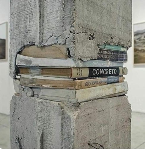 Doktor olmak için 6 yıl, avukat olmak için 4 yıl nasıl okumak zorundaysanız, binlerce canı emanet ettiğiniz müteahhitlere de mimar veya mühendis olma şartı getirilsin.