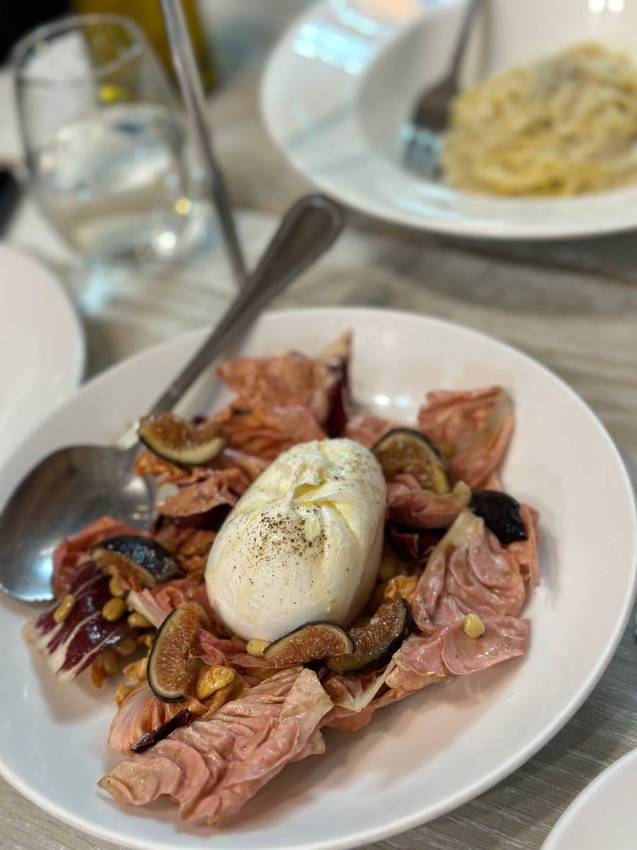 In an Italian restaurant in New York, the taste is very good, have some friends like, you can go to taste!