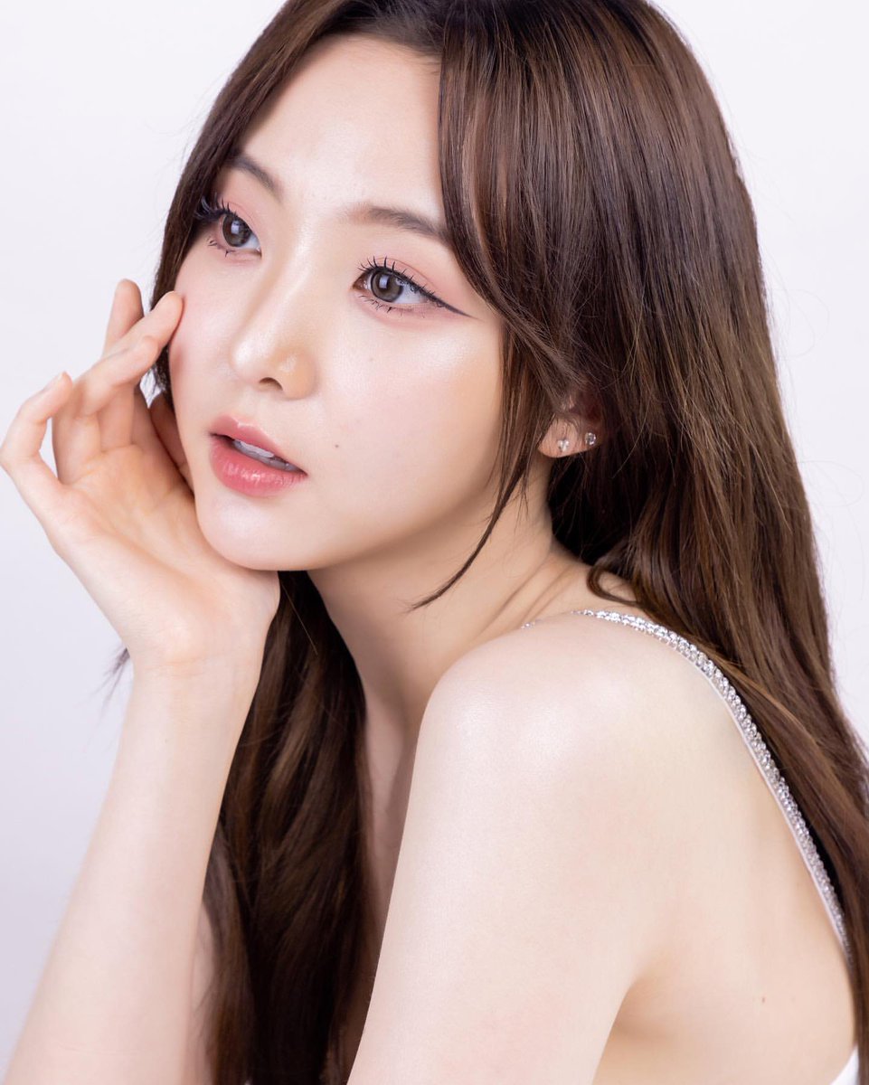 NeneJapanFans's tweet photo. 🍓Nene IG 更新
20230219
#ClarifiqueProSolution #クラリフィックブライトニングセラム #ランコム #LancomeThailand
#ネネ #เนเน่ #Nene #郑乃馨 #ZhengNaixin #네네 #TrịnhNãiHinh https://t.co/35V0ojtObi