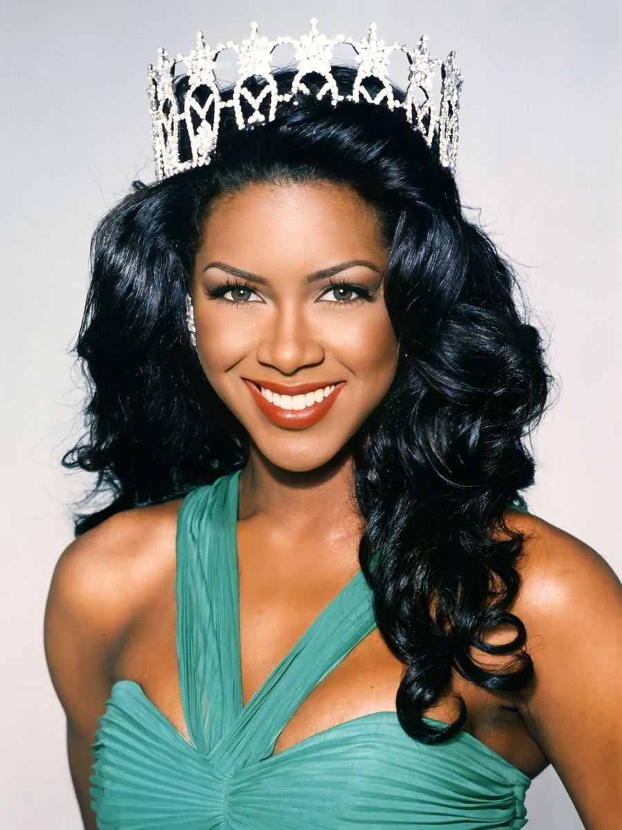 Epithymia__'s tweet photo. Miss Michigan USA, Kenya Moore, a 22-year-old Wayne State University student, captured the Miss USA 1993 title on February 19th, 1993. https://t.co/sN9YHN3Ld5