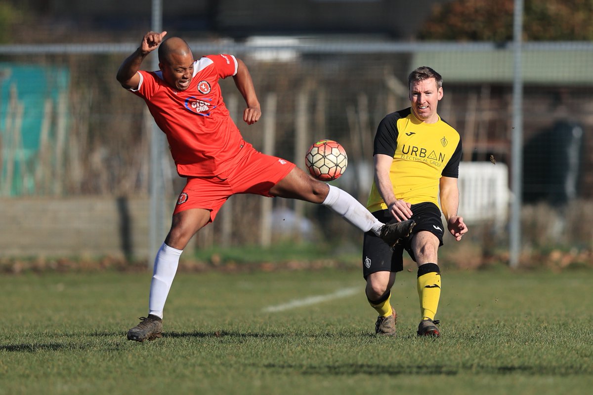 Simon Roe tweet media