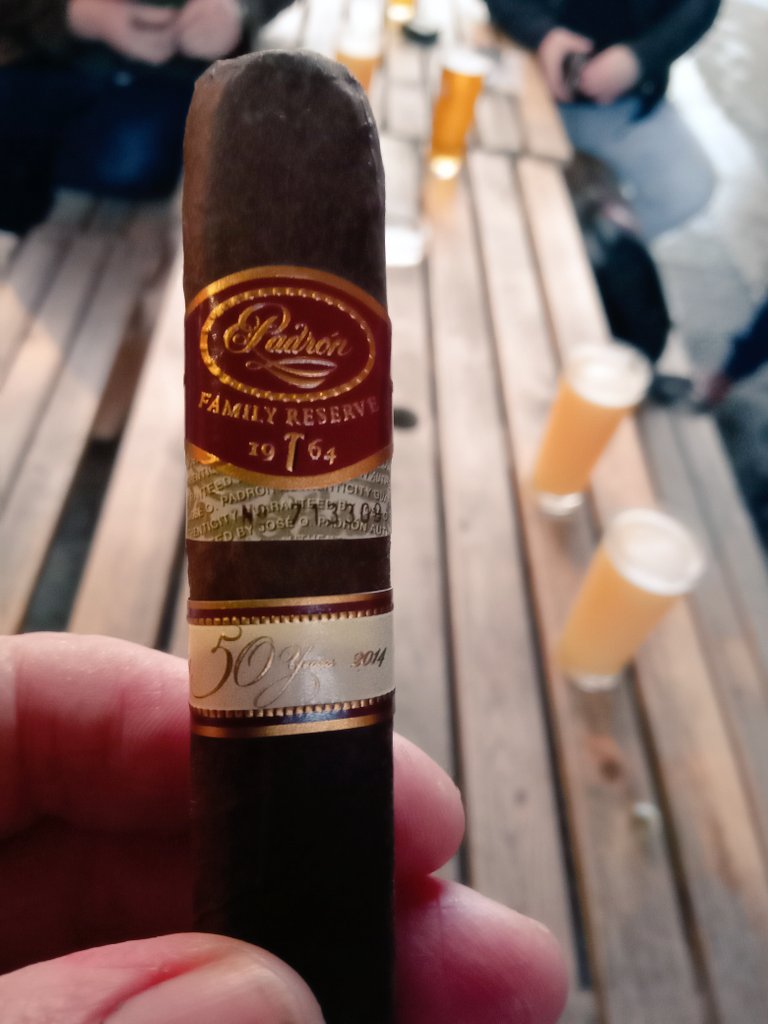 streaky600's tweet photo. Real kick in this smoke, good flavours , keep it smokey #Ashholes https://t.co/NoQgGVyJA8
