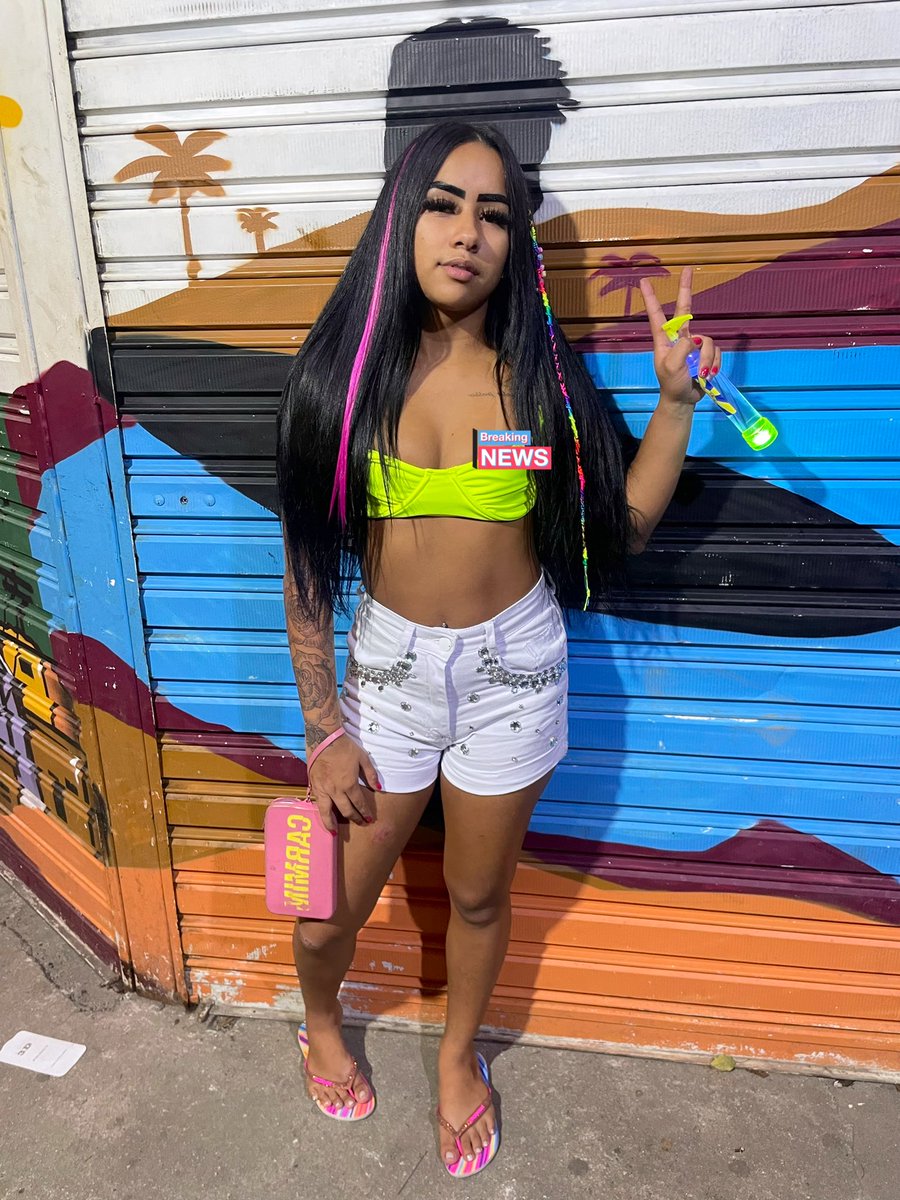 Eu ou a tua ex?