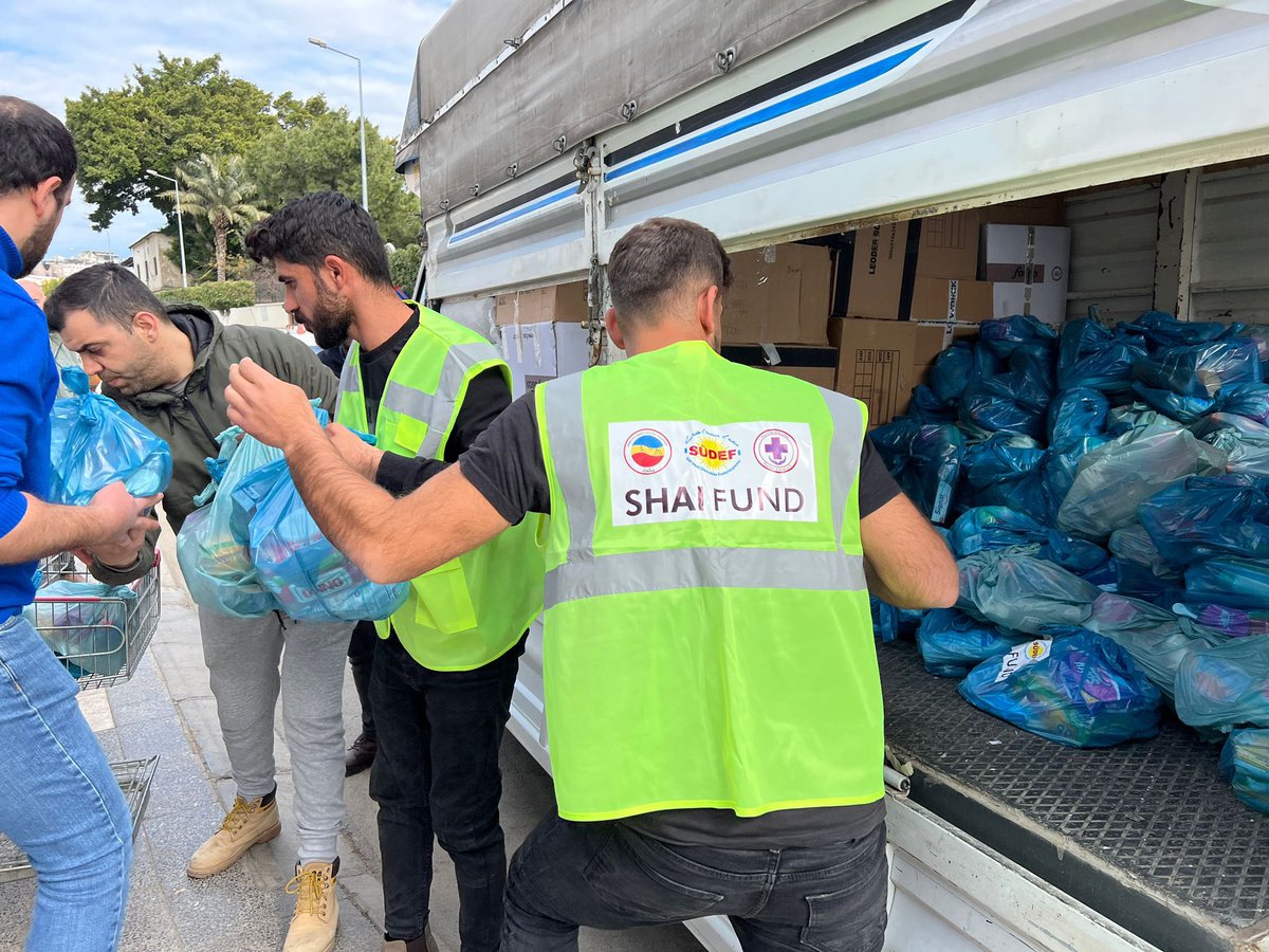 SCross_Schlomo's tweet photo. The #emergency #supplies #aidkits distributed by our team today for the victims of the #earthquake in #Iskenderun #Arsuz #Turkey.
#earthquaketurkey https://t.co/QDrbJVZwbF