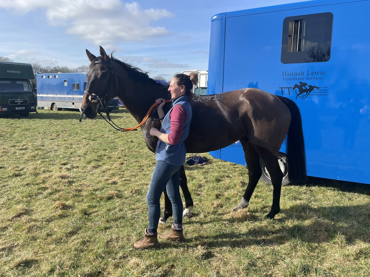 Brockyhockey's tweet photo. Cheltenam De Vaige wins today the Wessex National Mens Open what a ⭐️ he is @SallyBurford top jockey @tombroughton3 great ride …well done @Hannah30Lewis 👋👋@LodgeIvy @OBMRacing 🐎 ❤️🏆#gopointing https://t.co/zMMXWggIoV