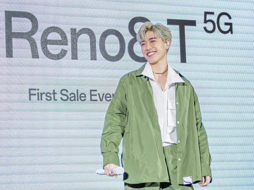 prjipata's tweet photo. #พีพีกฤษณ์ แจกความสดใสในงาน “OPPO Reno8 T 5G First Sale Day” กับการวางจำหน่าย OPPO Rano 8 T5G รุ่นใหม่ อย่างเป็นทางการ กับสมาร์ตโฟนที่ถ่ายพอร์ตเทรตได้คมชัดที่สุด เก็บได้ครบทุกรายละเอียด ด้วยกล้อง 108MP ในราคาเริ่มต้น 13,990บ.
#ppkritt
#OPPOReno8T5G_th #OPPO108MPPortraitCamera https://t.co/TChNHK8c5A