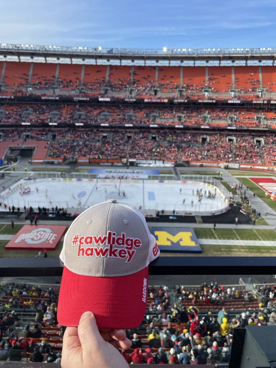 Buccigross's tweet photo. NEW BucciMane
#cawlidgehawkey Top 16 
1 Quinnipiac
2 Minnesota
3 Denver
4 Michigan 
5 St. Cloud St
6 Western Michigan
7 Ohio St
8 Penn St
9 Harvard 
10 Boston University
11 Michigan Tech
12 Cornell
13 Minnesota St
14 Omaha
15 Northeastern
16 Alaska 👀 https://t.co/bmt3nYDw6h
