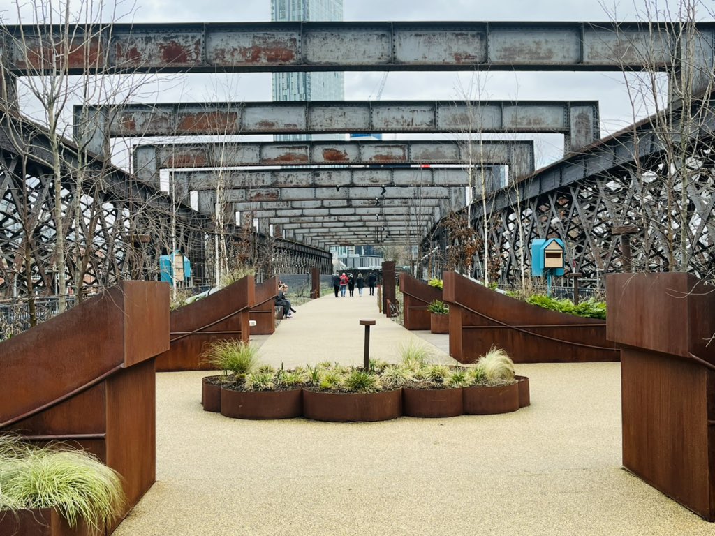 wintertonsworld's tweet image. Sunday walk #CastlefieldViaduct