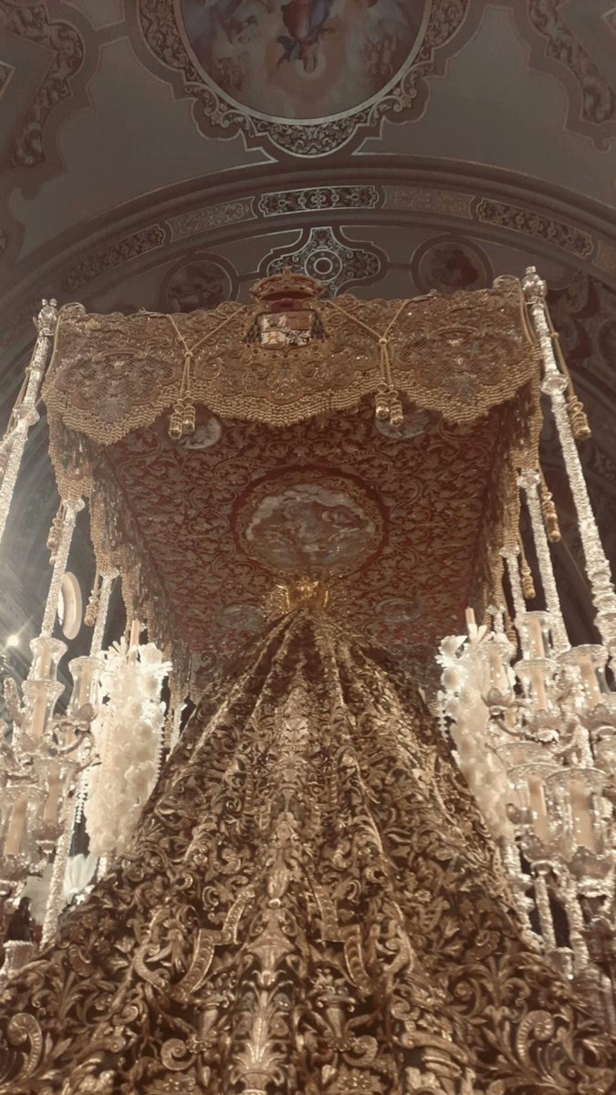Deseando ver esta trasera de palio 😍