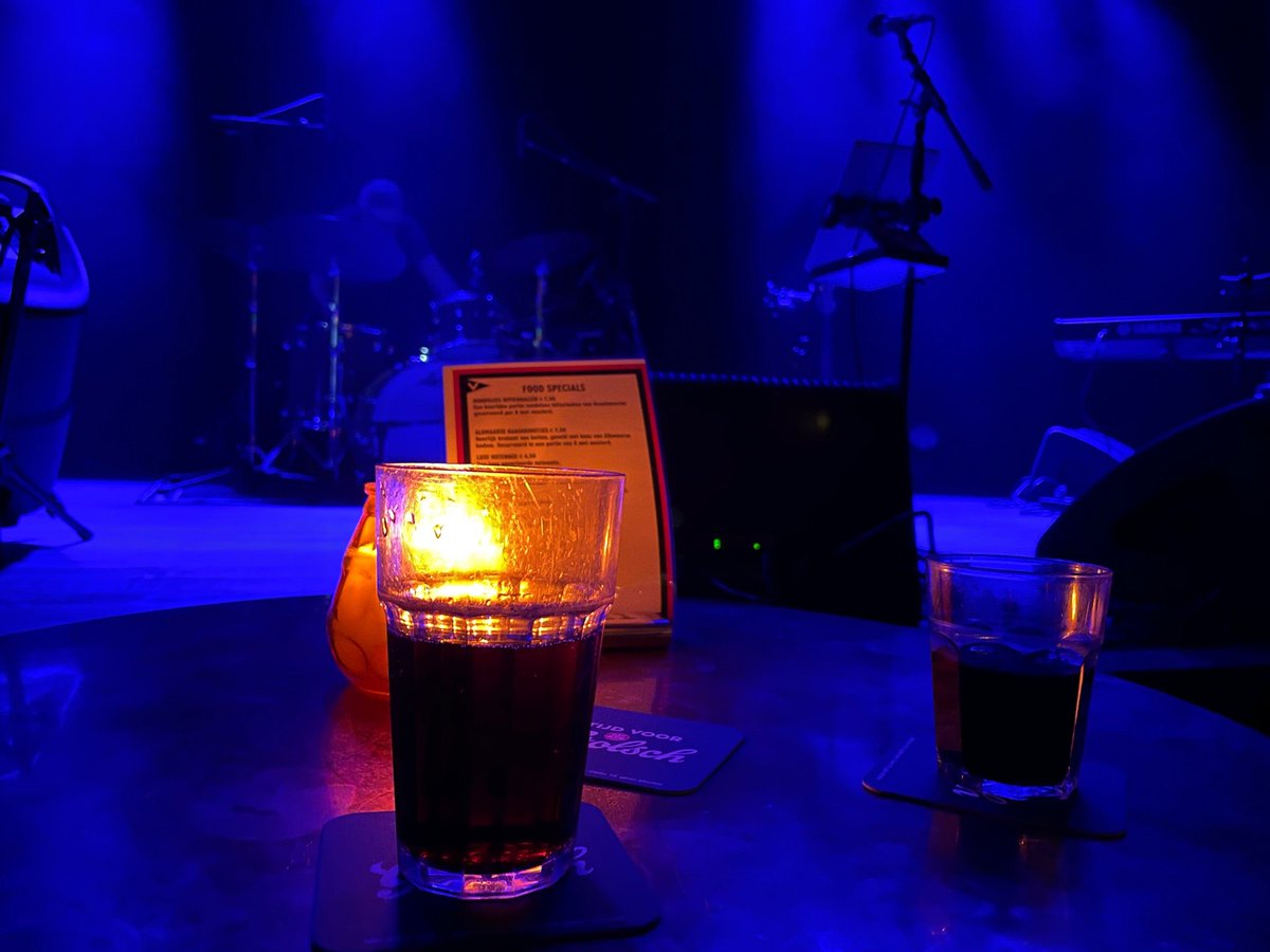 MartinStoker's tweet photo. Gezellig. We zitten. #desray (at @PodiumVictorie in Alkmaar, Noord-Holland) https://t.co/MAJIvHrGOV https://t.co/f6i0q28cjd