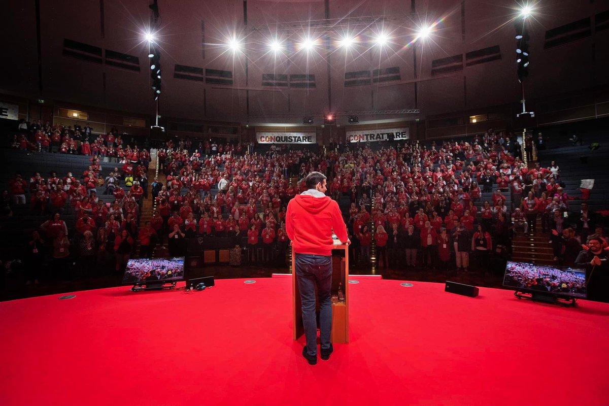 jeffnonato's tweet photo. XVI Congresso @FilcamsCgil: Fabrizio Russo eletto Segretario Generale, con il 96,5%, alla presenza di Maurizio Landini.
“Abbiamo davanti una grande sfida che ci attende. 
Noi ci siamo e ci saremo: per i diritti, la dignità, la democrazia.”

#sedicifilcams
#ConFilcams https://t.co/WRWRjcbbMO
