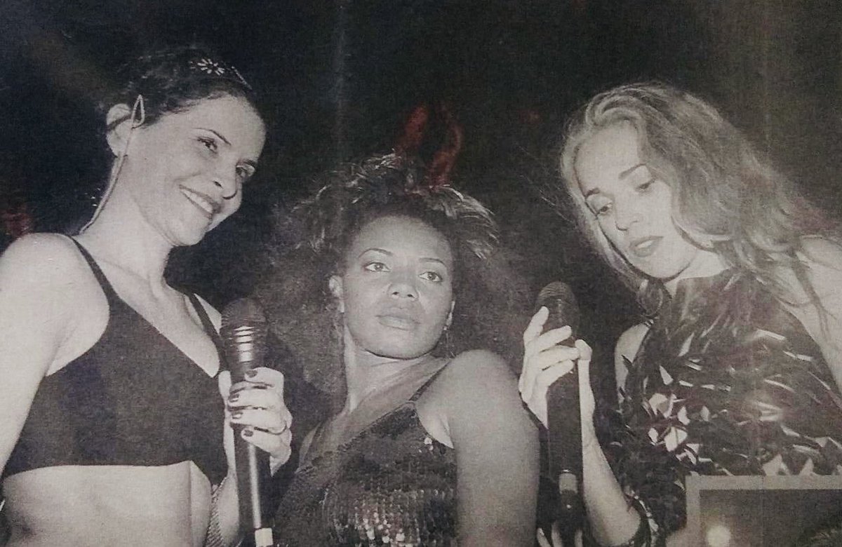 marinalimax's tweet image. Em clima de carnaval, Marina, nossa ministra da cultura Margareth Menezes e Daniela Mercury, em 2001 (Salvador - Bahia).

Como vocês estão curtindo o carnaval? 
🎉🎉🥁💥🥳🎸

#marinalima
#margarethmenezes 
#danielamercury 
#carnaval 
#bahia