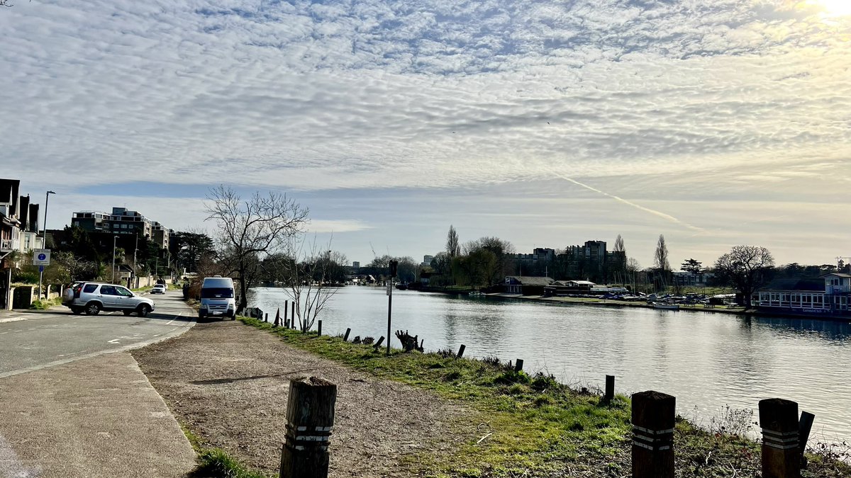 MPSCanbury's tweet image. Canbury Gardens 👮‍♂️ are out and about patrolling 👣 open🌳spaces and hotspots in the Ward. Say Hi👋 if you see us. #localpolice #saferneighbourhoods