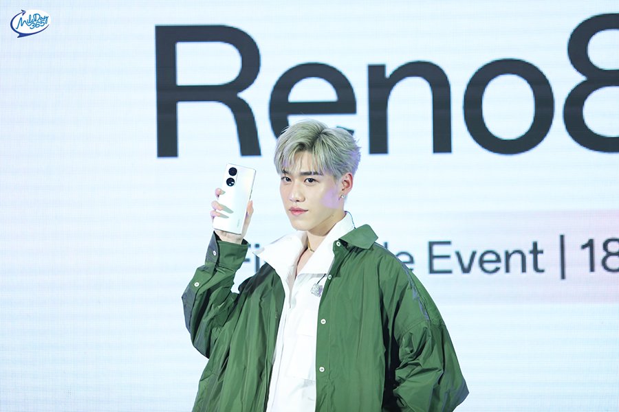 mileday365's tweet photo. 🔥#พีพีกฤษฏ์ มินิคอนเสิร์ตโชว์เพลงสุดฮอต #FireBoy, #ลังเล เปิดตัว OPPO Reno8 T 5G รุ่นใหม่! The Portrait Expert ถ่ายพอร์ตเทรตสวย คมชัด 108MP ในราคาเริ่มต้นเพียง 13,990 บาท 

🚩 https://t.co/X5EKwasr0Q

#OPPOReno8T5G_th #OPPO108MPPortraitCamera #ThePortraitExpert #Mileday365 https://t.co/T2aiMQ3Mp9