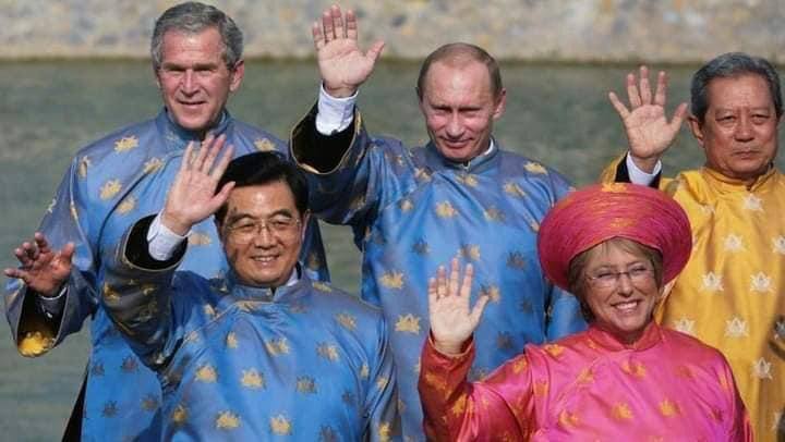 Stefania8786798's tweet image. 😌😈🔴❗It’s a huge club  🤡
#OccultSymbolism
#ScriptedReality
#TheWorldIsAStage