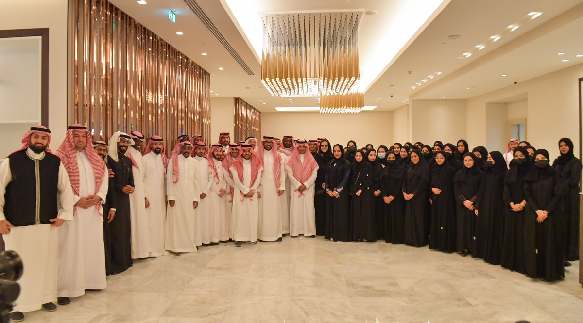 سعدت بزيارة فندق "العنوان" في مكة المكرمة، والاطلاع على الاستعدادات لافتتاحه في شهر رمضان المبارك واستقبال ضيوف الرحمن.

عملنا مستمر على رفع الطاقة الاستيعابية لقطاع الضيافة في مكة المكرمة والمدينة المنورة لتلبية النمو في أعداد المعتمرين والزوّار