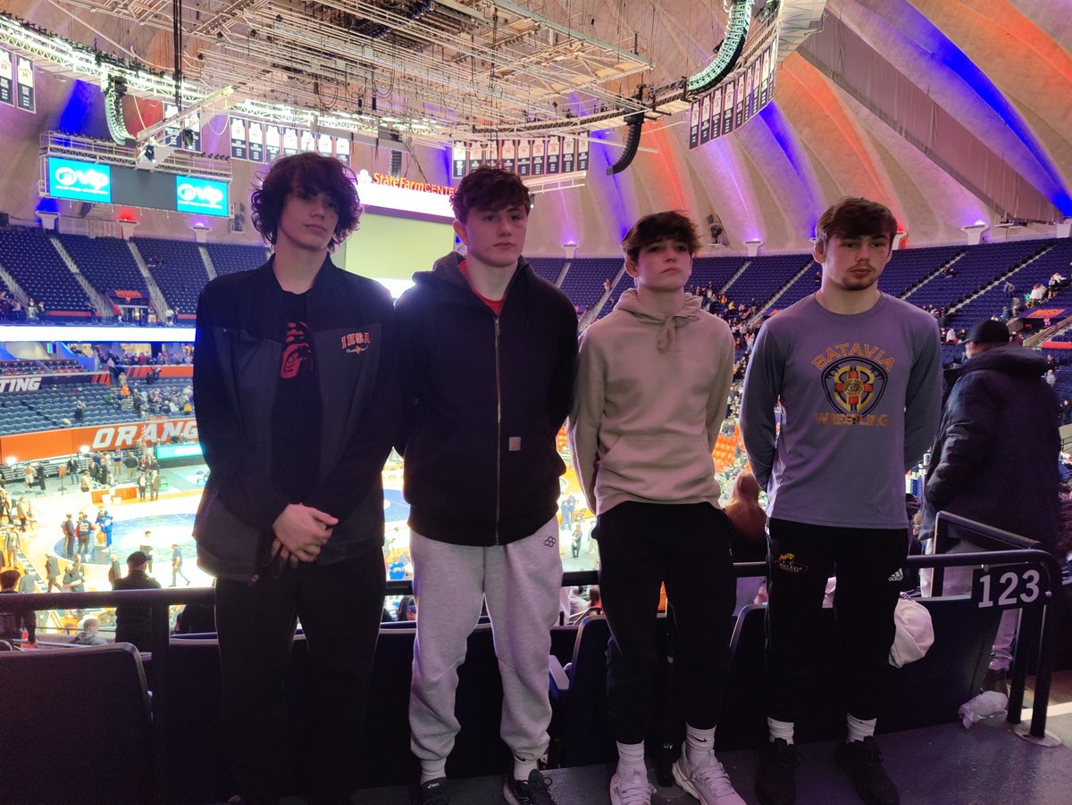 CoachFarwell's tweet image. Big weekend for @BataviaWrestler! 4 took on the IHSA State Wrestling tournament and 3 placed making them all state!
Ino Garcia 6th 
Cael Andrews 6th
Kaden Fetterolf 4th
Aiden Huck State Qualifier 
This group did amazing things this year. @BataviaAthletic @BataviaHS