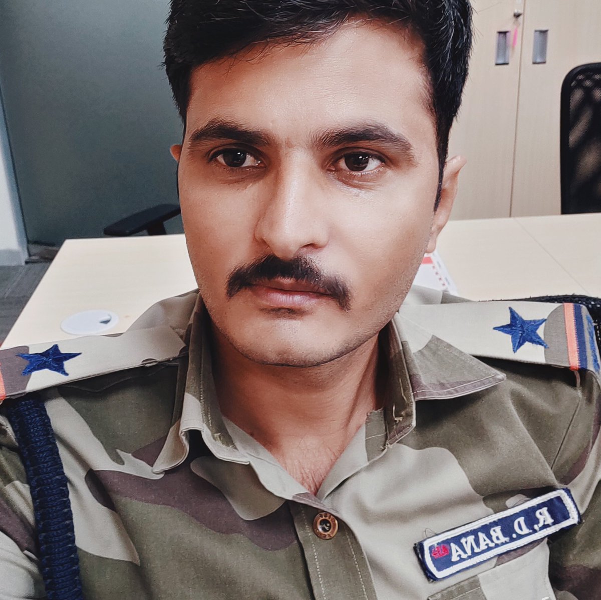 rd_bana's tweet photo. #NewProfilePic https://t.co/HsHrIwXauQ