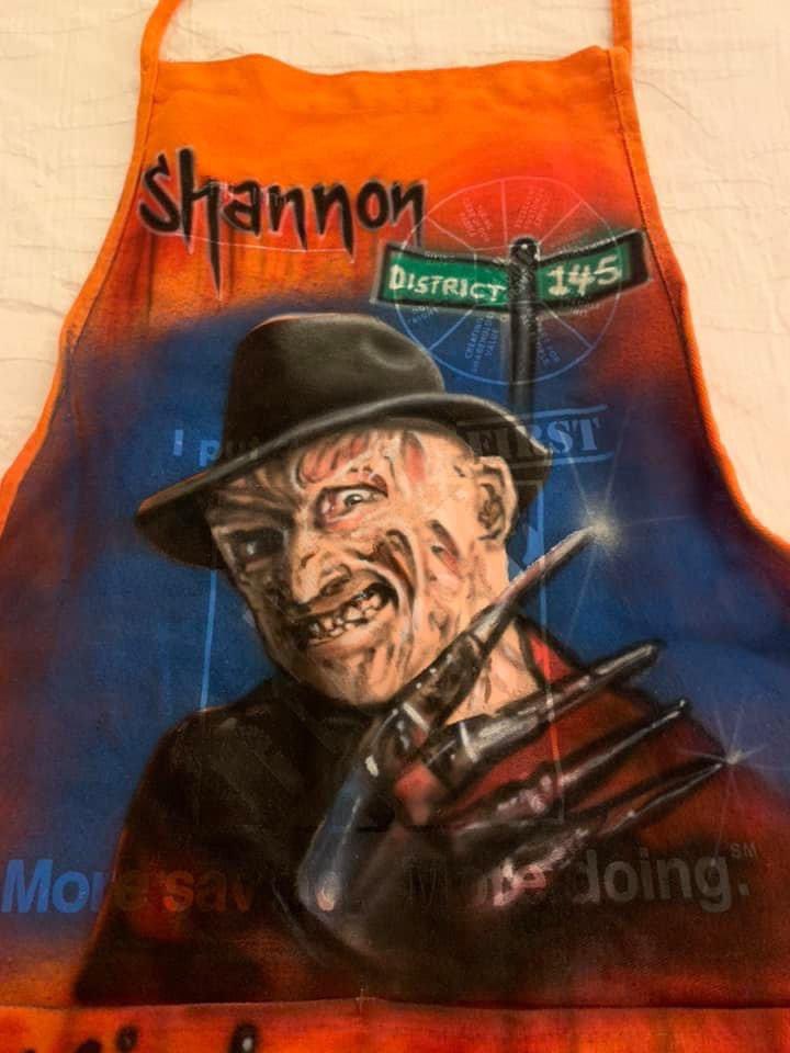 One of my favorite aprons! From store 1940 ❤️💚❤️💚