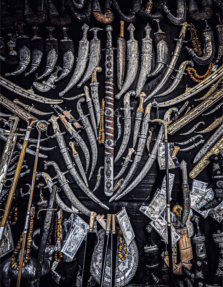Nusta_Confused's tweet photo. Knives out!
.
#swords #knivesout #weapons #weaponsofwar #Yemen #dubai #globalvillagedubai #pixel6a #adobelightroom https://t.co/iro6tPJonG