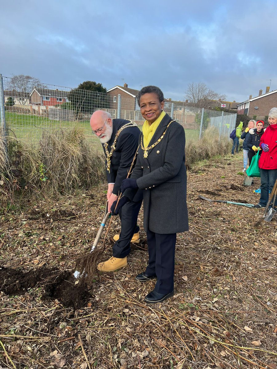 portsmouthtree's tweet photo. Our planting of a fruiting hedge, oak and hazel trees at Milton Locks Nature Reserve on 18 February went very well.  Supported by the Lord Mayor and Lady Mayoress of Portsmouth, the Leader of PCC, Cllr for Climate Change Portsmouth, Hantsiwwildlife Trust &amp; some 80 friends family. https://t.co/p9D1pfdtvO