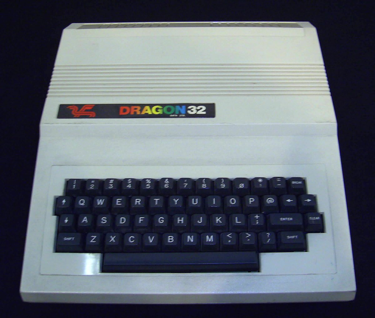 jaokim2001's tweet photo. @Microsoft Microsoft Extended Basic on a Dragon 32. https://t.co/hL5OLdXBlW