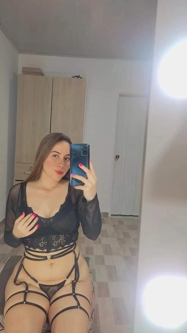 danielat56's tweet photo. Hay que aceptar que este arnés me queda 20/10 😋 https://t.co/N0bOfjKxUD