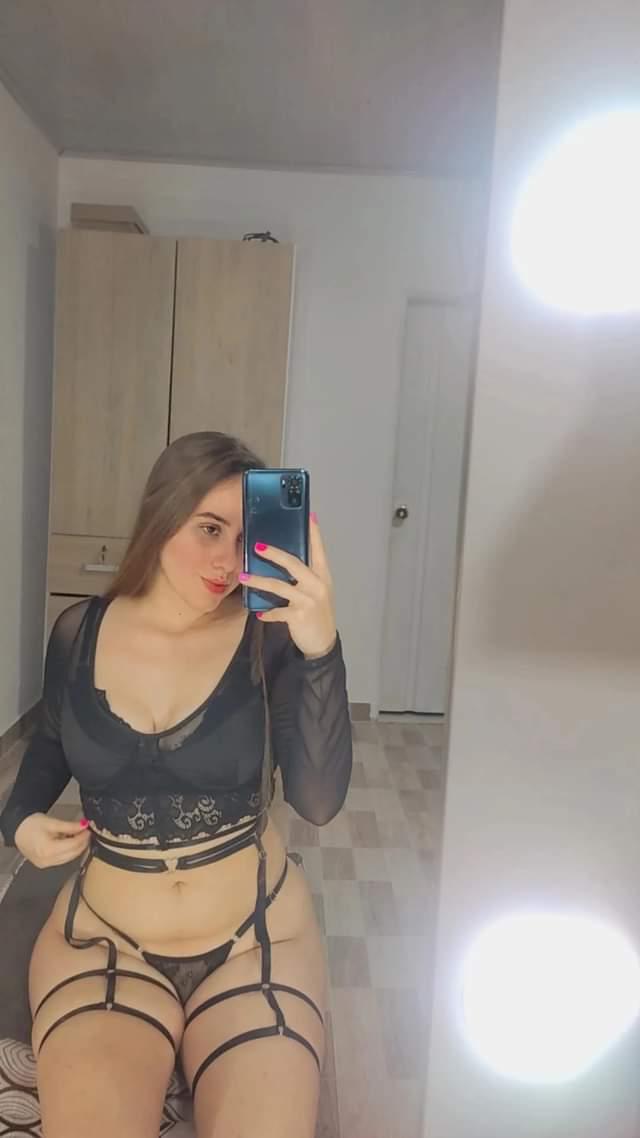 danielat56's tweet photo. Hay que aceptar que este arnés me queda 20/10 😋 https://t.co/N0bOfjKxUD