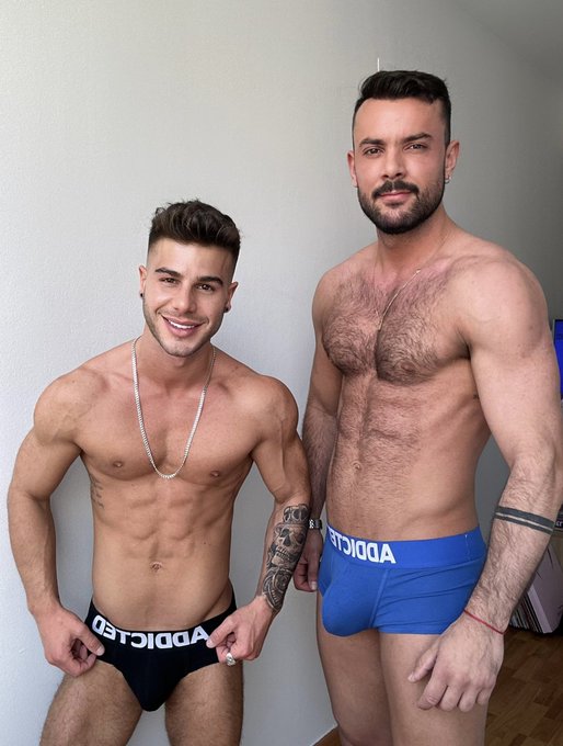 WITH THE BEST @sirpeeterreal !!!
@addicted_offic 10% with the code ITSALLENKING ➡️ https://t.co/o9mGiP5XwE