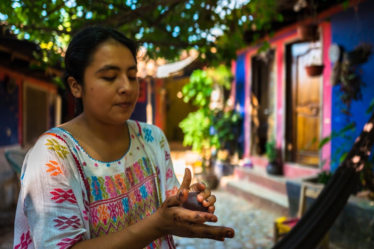 Why Does Chocolate Taste So Good? A Scientist Unwraps the Volatile Chemistry <a href="/inkl/">inkl</a> buff.ly/3xwSlzx  buff.ly/3YO8Gf5