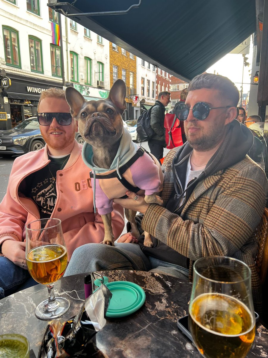 conormulhern36's tweet photo. Sunday beers with the gal 🐶 https://t.co/GgGeGJqBMJ