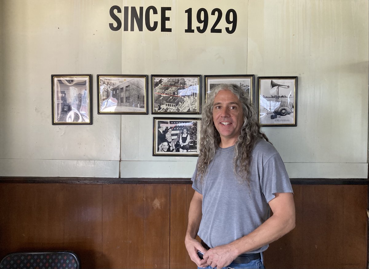 ClevelandMag's tweet photo. Skrtic's Pics: Meet your neighbors and the faces behind some of Cleveland's favorite haunts through the curious camera lens of John Skrtic, a lifelong Clevelander and the Cleveland Public Library's chief of special projects and collections. @SkrticX 
https://t.co/w4534NYzEm https://t.co/bvasXSlGoz