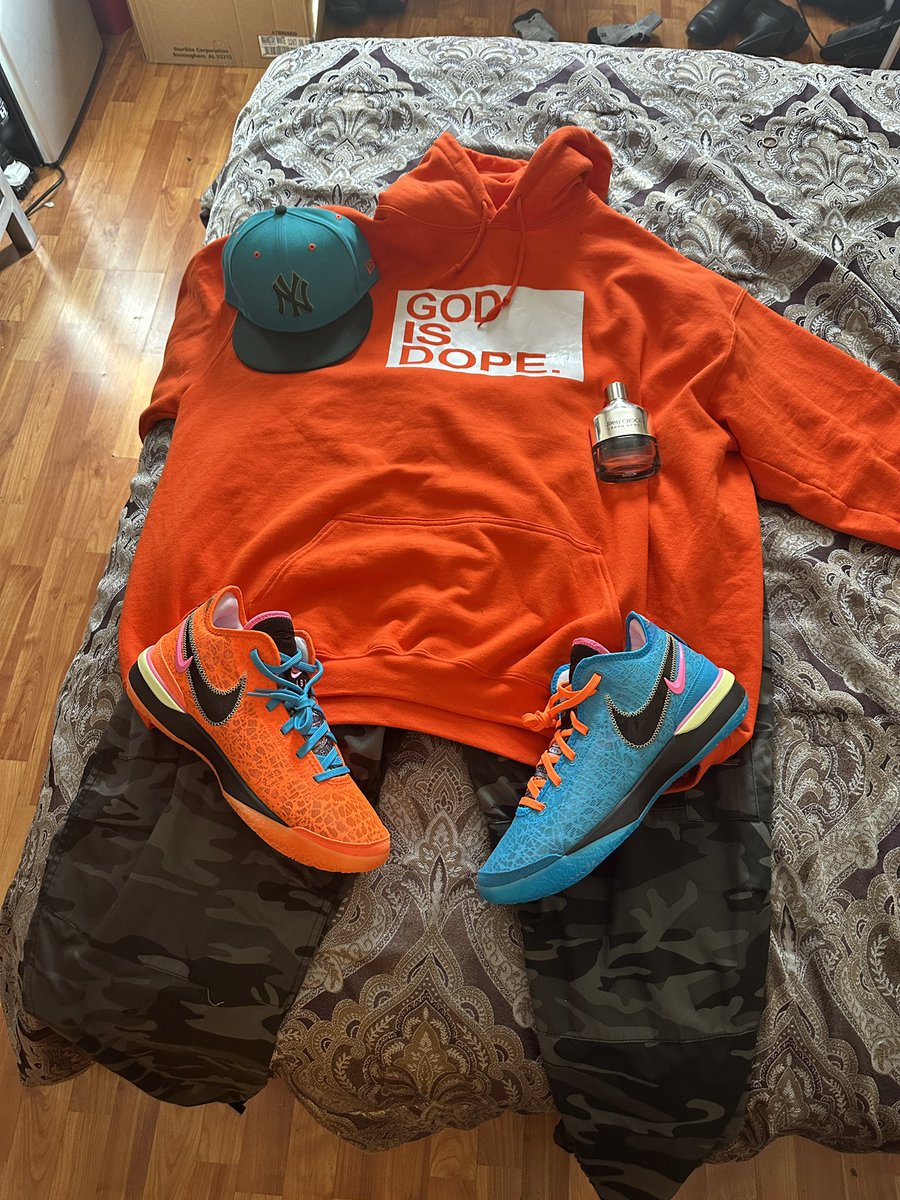 DaryleLSmith's tweet photo. Sunday Church Clothes
#Lebron20NXXT
#YankeeFit
#DexterLab #GodisDope @uncle_rjs
@Tyreatt @ahmiryoung
@FrshPhade
@KidFromTheX @CallMeCoachVP @LiCkMyJs @TheDon8708 @LexxDaTurtle @mdeeeeee_ @MagMr44 @CoachWes03 @ALilBitOfEryn @IngloriousGUIDO
@kp0pkicks @rjolli007 @Just_JeNiNE_