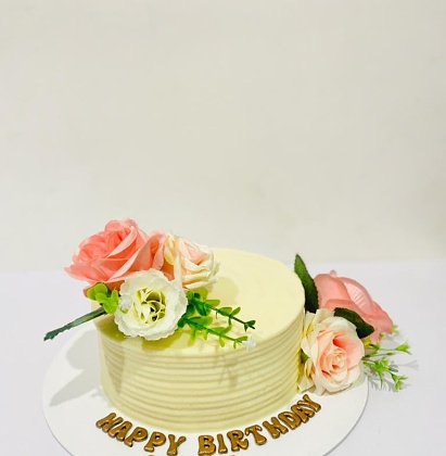 Yellow Flavor Colorful Flower Cake. JS yummy facebook.com/yummyjs pinterest.com/yummyjs Instagram.com/jsyummy2 #jsyummy #yummy #sweets #js #WWEChamber #EliminationChamber #birthday #roseflower #cakedesign #flowercakes #simplefloral #bestcakes #realflower #cakephotos.