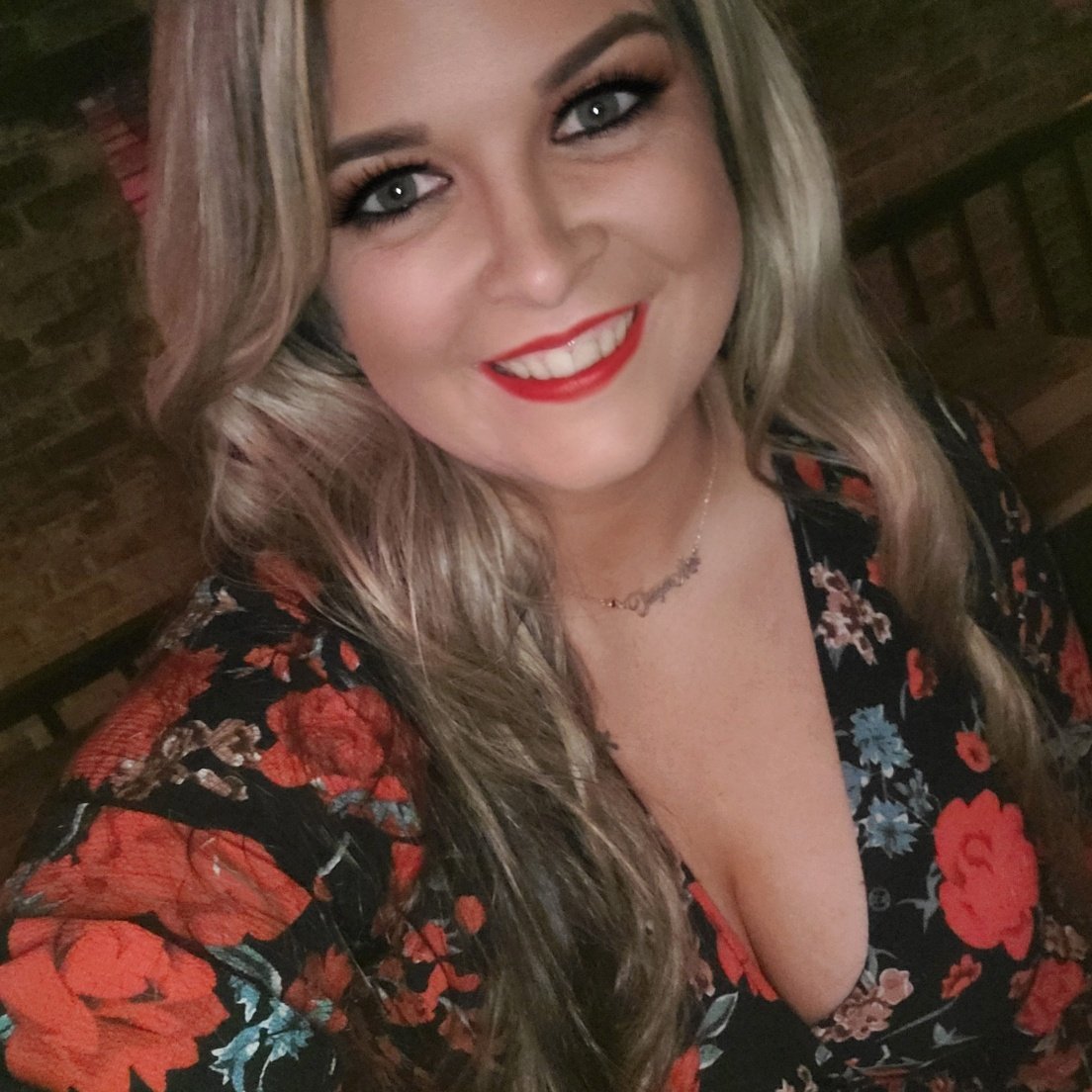 PrincessEmileeB's tweet photo. First time visiting Austin, TX, and it did not disappoint 🌮👯🏻‍♀️🍹✨️ #NewProfilePicture https://t.co/pvLE8R521l
