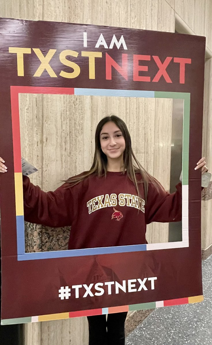 addiedlg's tweet photo. College visit ✔️ Learning that #txst has the best Athletic Training program ✔️ 
I think Hailey had a pretty successful visit! @RichardDlgNISD 
#txstnext https://t.co/eOVGx1Fnyo