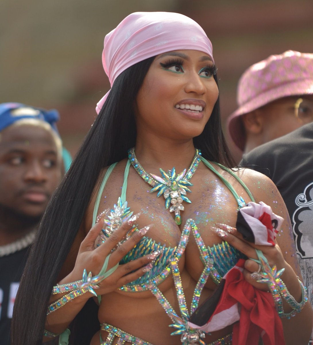 spicesdior's tweet photo. ready for her to give us another carnival serve https://t.co/22PrkgiVzH