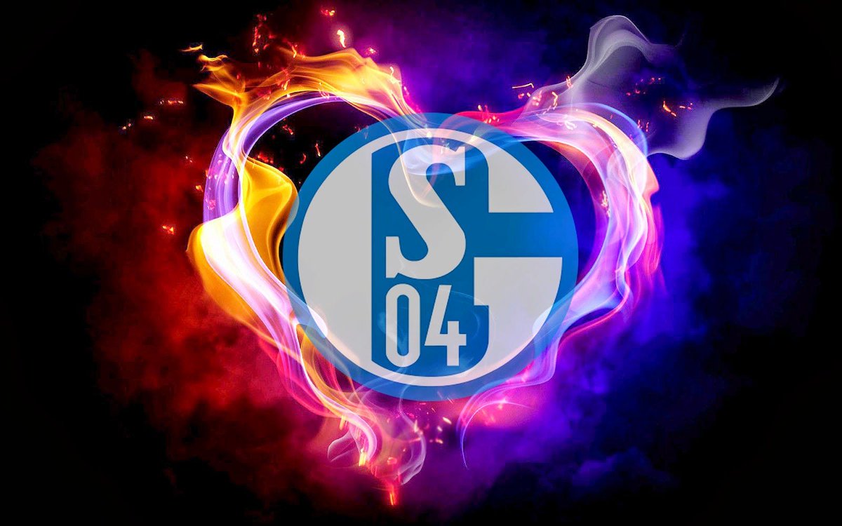 SandraGtze2's tweet photo. Auf geht's Jungs, 45 min weiter kämpfen💪 und siegen💙💙⚽️ #schalke04 #kämpfen #siegen #Fussball #blauweißeLiebe https://t.co/3er2TsSlEB
