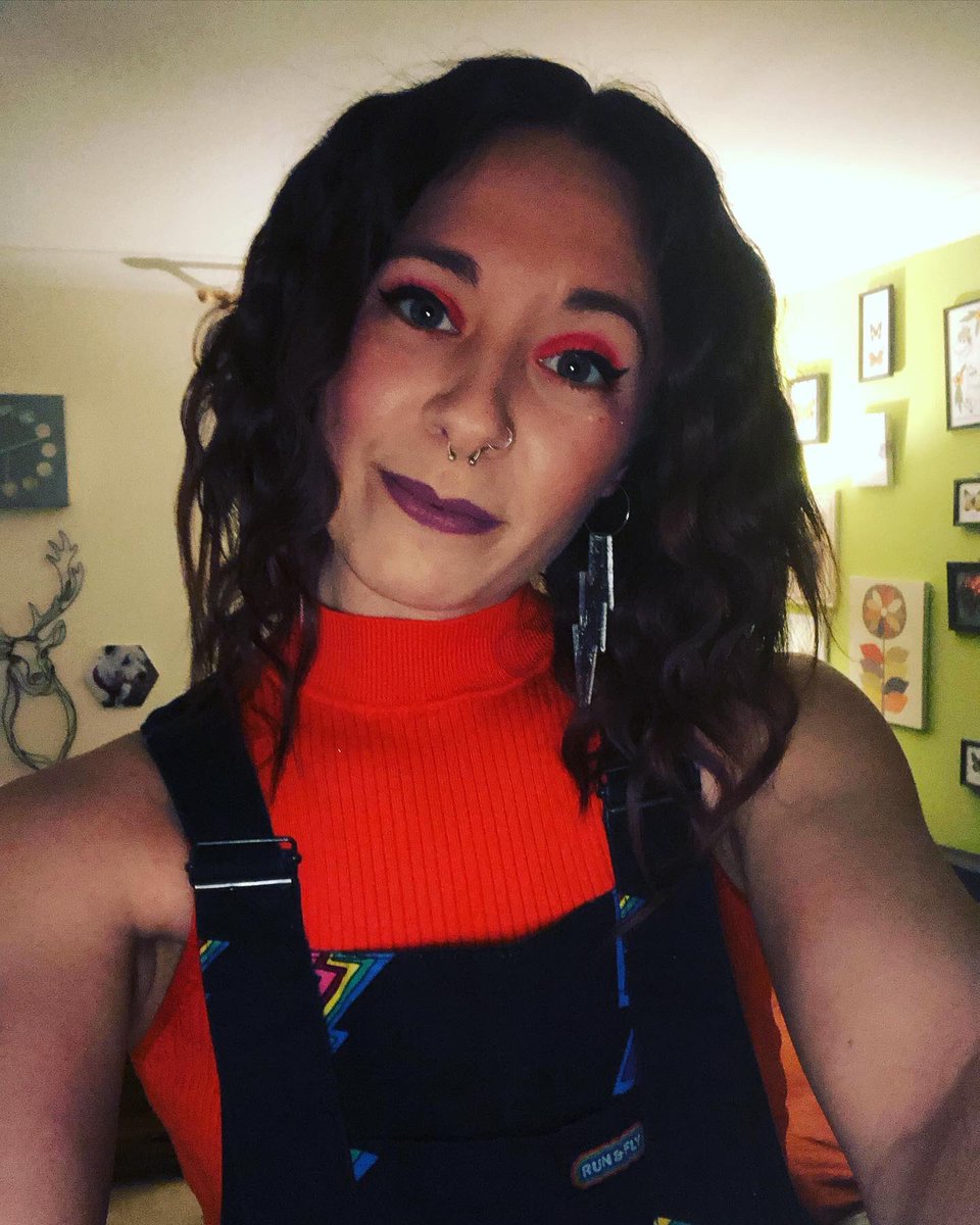 ActingfeverEm's tweet image. 80’s night ✌🏼⚡️✨🪩🥰🫶🏼